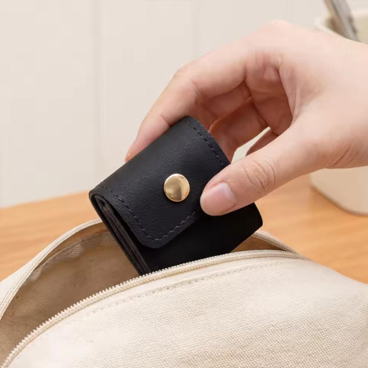 Przenośna, wielokieszeniowa to – Travel Accessories Gifts recenzja i cena