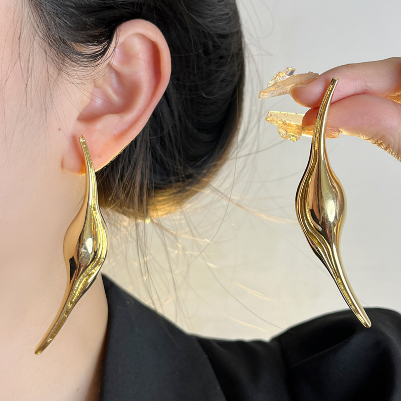 Minimalistyczne metalowe smukł – Travel Accessories Europe recenzja i cena